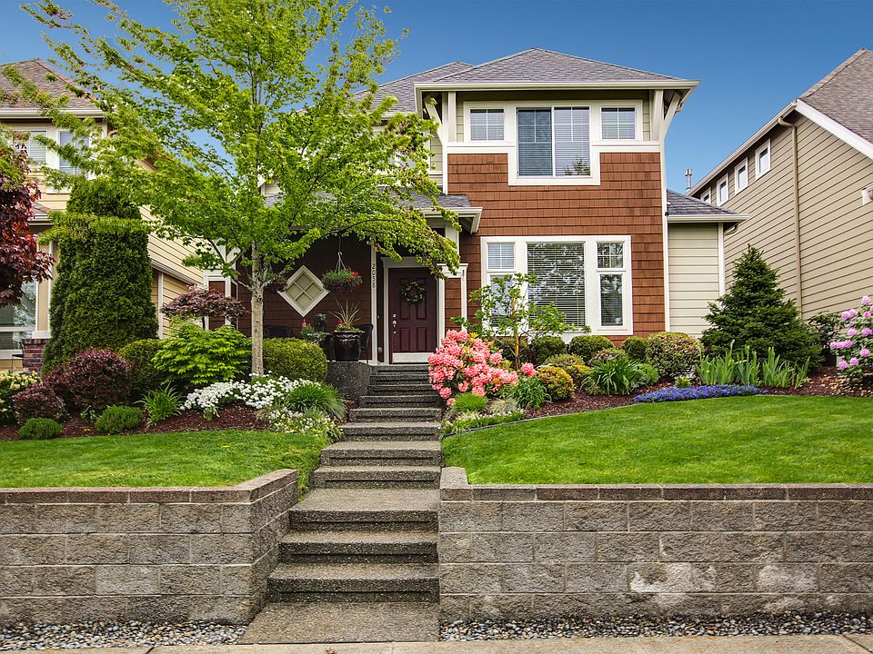 1st image of 2058 25th Ave NE