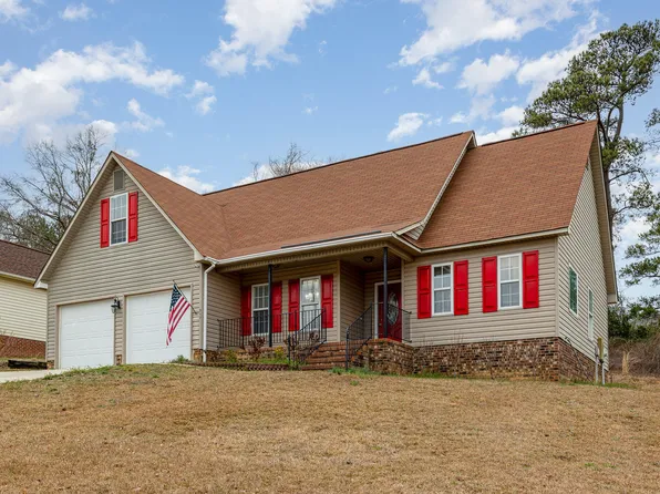 317 Nettletree Ln, Fayetteville, NC 28301