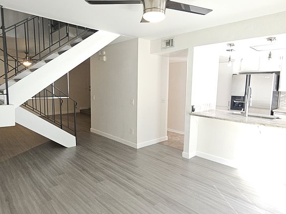 4th image of 2252 N Indian Canyon Dr Unit A