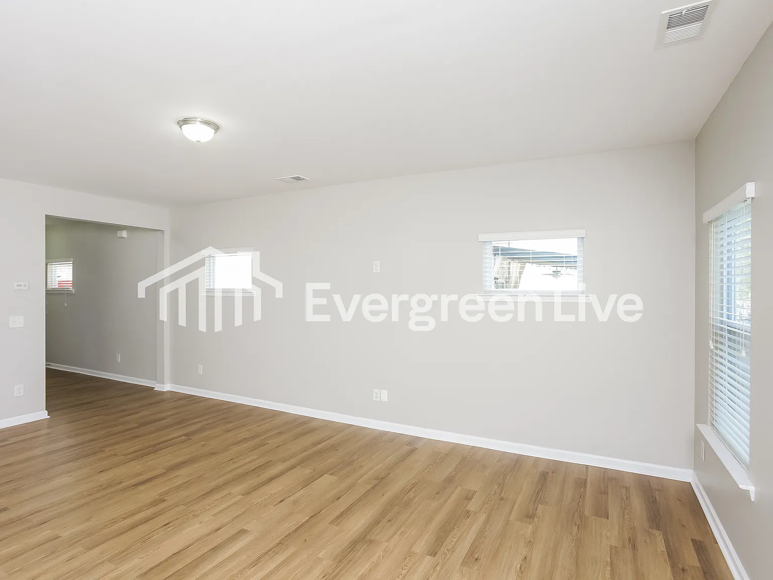 3 bed, 2.5 bath, 1861 sqft, $1,845 — Photo 3
