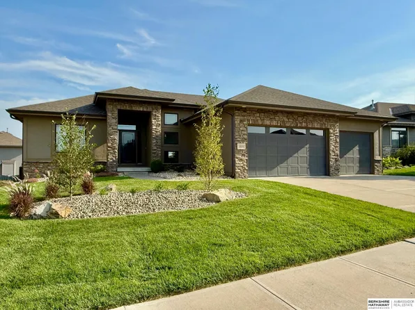 18830 Spaulding St, Elkhorn, NE 68022