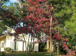 3621 E Hedrick Dr, Morehead City, NC 28557