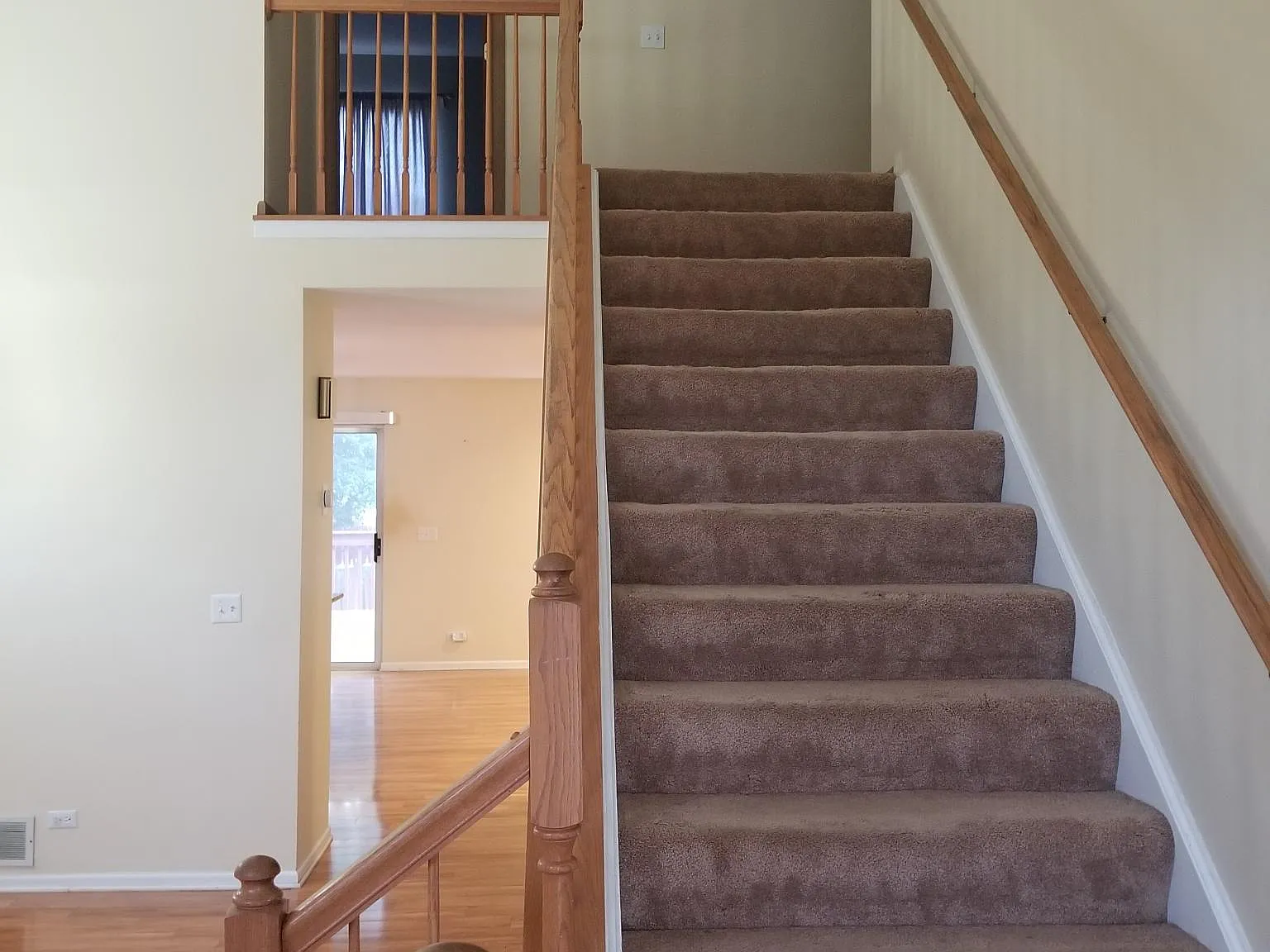 4 bed, 2.5 bath, 2435 sqft, $3,100 — Photo 4