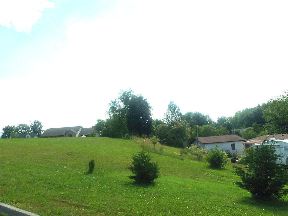 2nd image of Towns View Dr