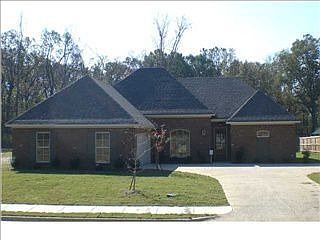 2nd image of 104 Springmeade Rd