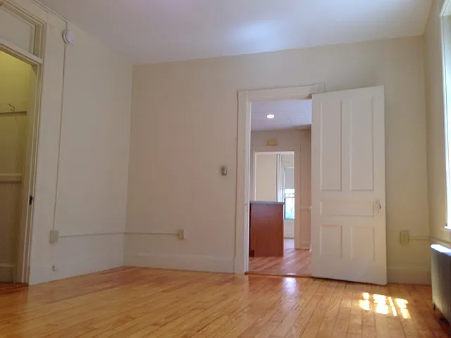 9-17 Warren St #1 — Photo 12