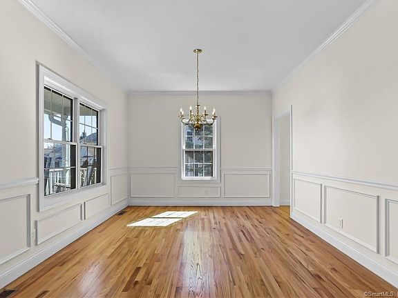 5th image of 326 Spruce Hill Dr #326A