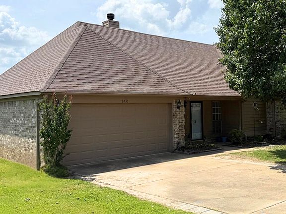 3rd image of 6253 Ravenwood Park N