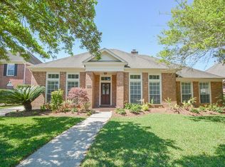 4930 Glen Hollow St, Sugar Land, TX 77479