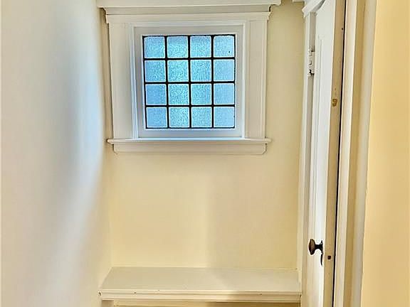 4th image of 412 Lafayette Ave #1