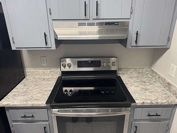 3rd image of 1595 Willow Bend Way