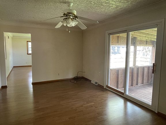 4th image of 2046 Palm Ave NW