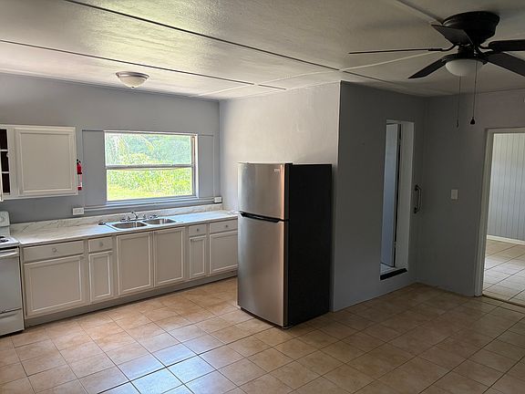 4th image of 425 21st St SW #3