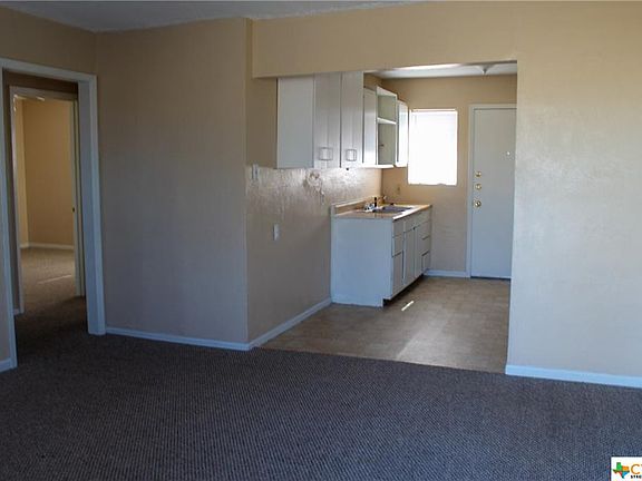 2nd image of 3010 Taft St