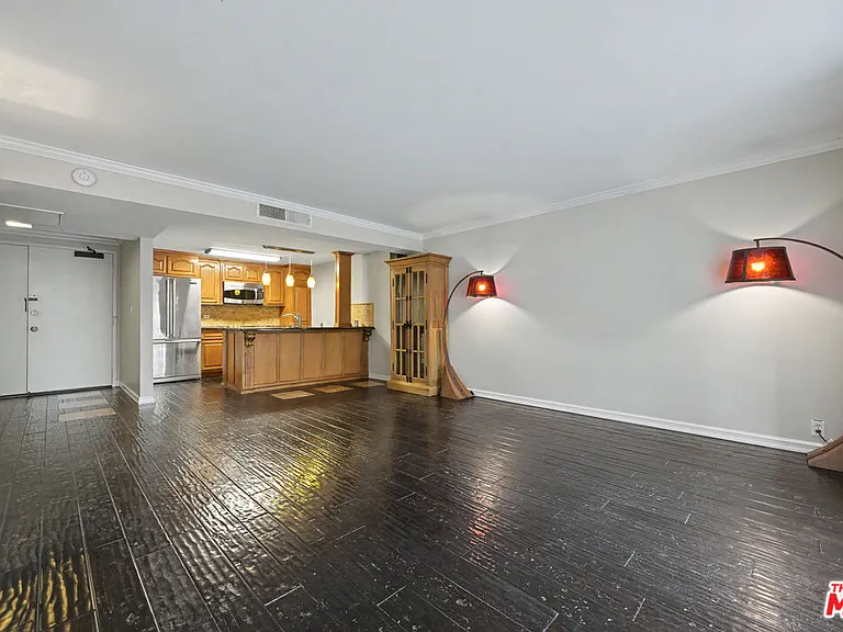 10535 Wilshire Blvd #510 — Photo 13