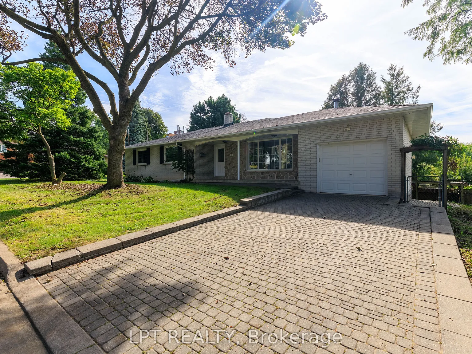 4 bed, $3,995 — Photo 3