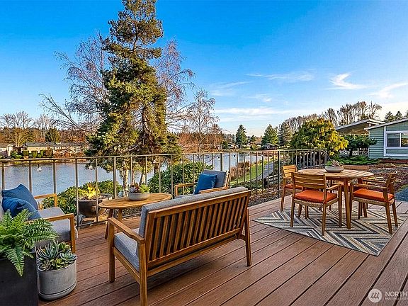 4th image of 23812 Lake Drive E