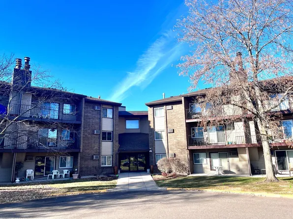 3425 Golfview Dr APT 214, Eagan, MN 55123