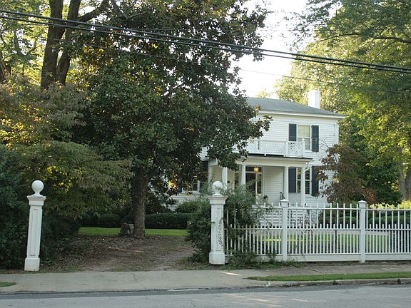 3rd image of 317 N Main St