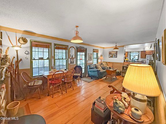 5th image of 354 Ruggles Road