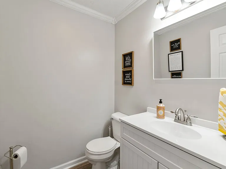1207 Timbers Ln — Photo 15