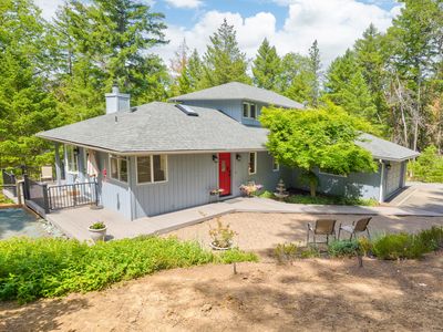 900 Shadow Hills Dr, Grants Pass, OR, 97526