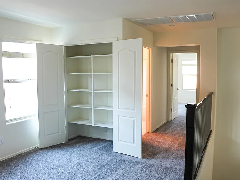 1829 W Spur Dr — Photo 35
