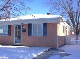 8074 Nightingale St, Dearborn Heights, MI 48127