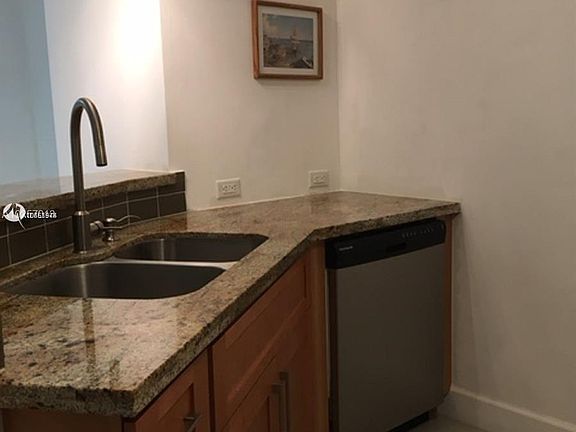 3rd image of 1740 NW North River Dr APT 525