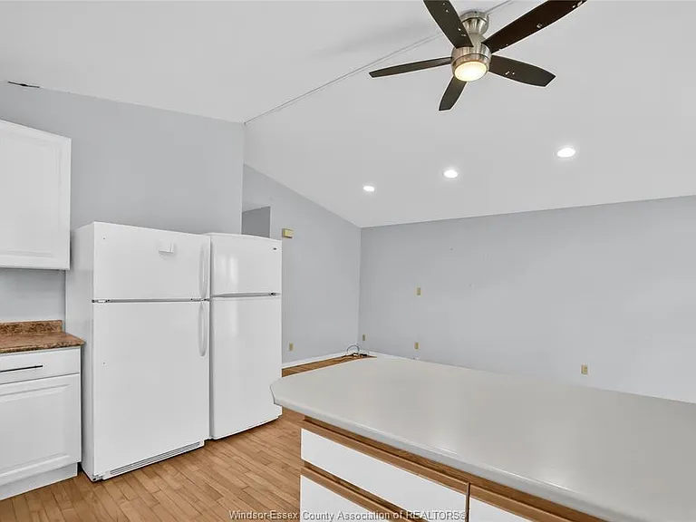 463 Randolph Ave — Photo 7