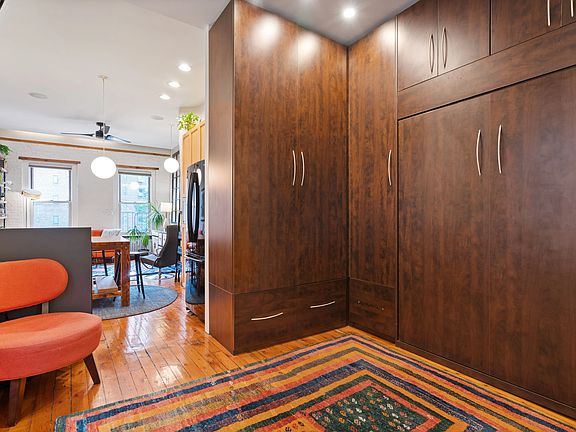 2nd image of 636 E 14th St APT 18