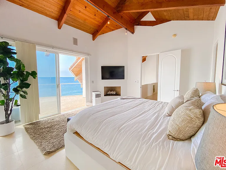 27112 Malibu Cove Colony Dr — Photo 24