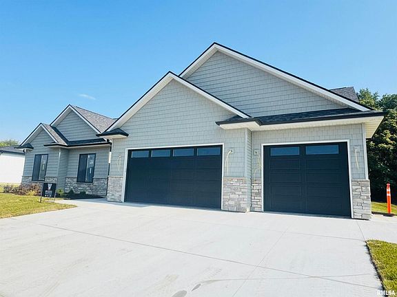 3rd image of 313 Linda Ln