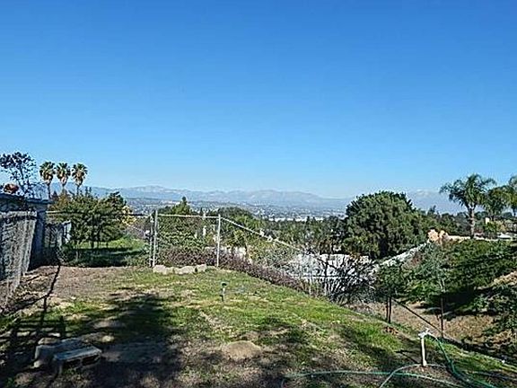 3rd image of 2374 Bluehaven Dr