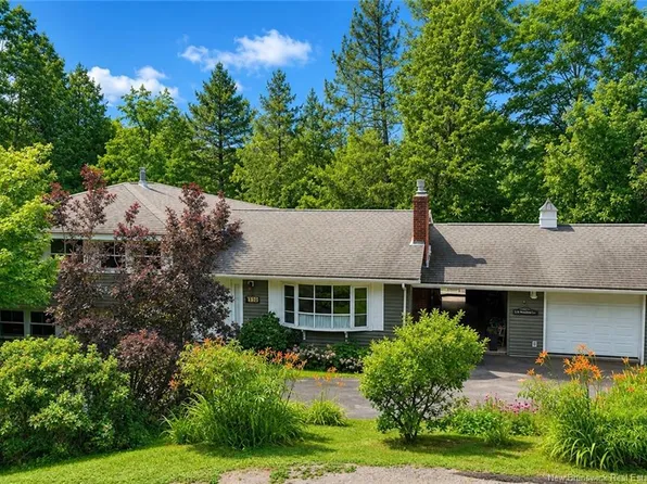 110 Woodbine Ln, Kingsclear, NB E3E 1S3