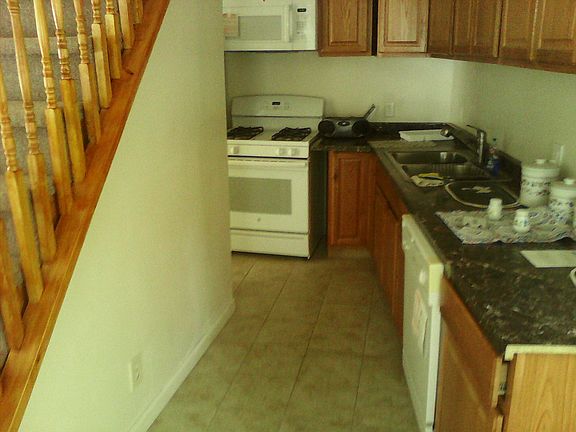 2nd image of 2 Wellington Pl