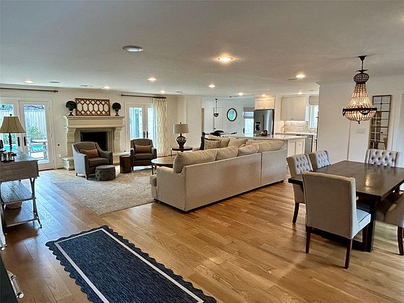 2nd image of 15719 Foxgate Rd