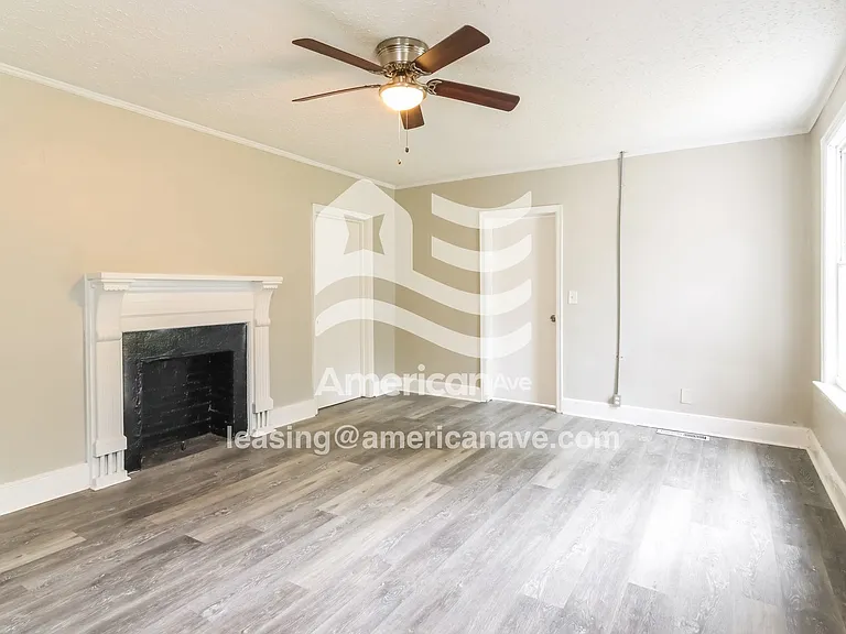 1251175_003_living_room_3.jpg