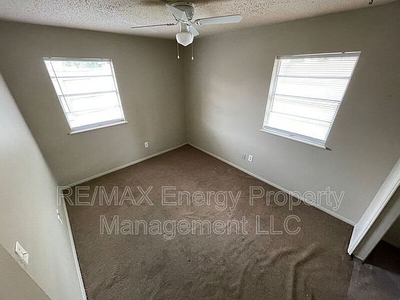 5th image of 1104 N Carol Ln APT D