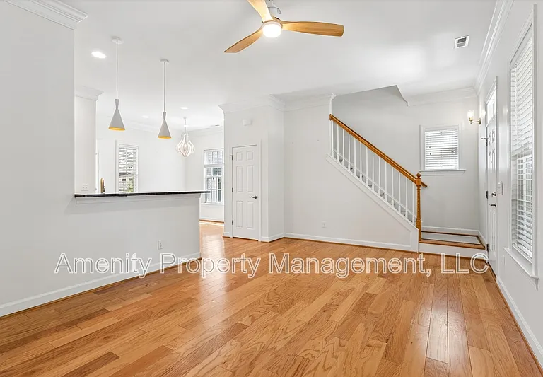 5434 Center St #1 — Photo 5