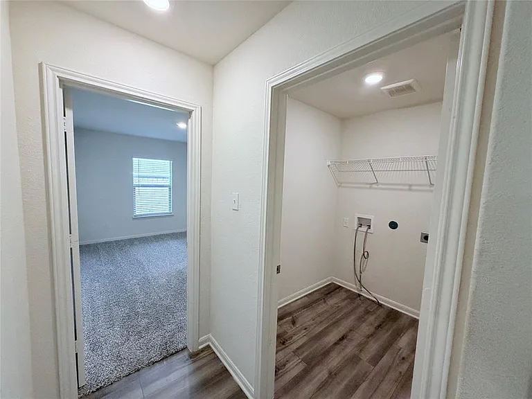 740 Saratoga Dr — Photo 7