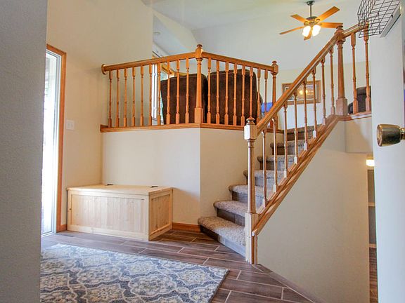 5th image of 642 Meeker Ct