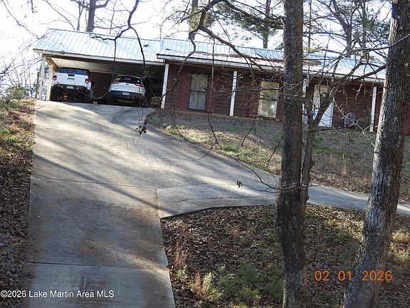 4th image of 56 Crestline Cir