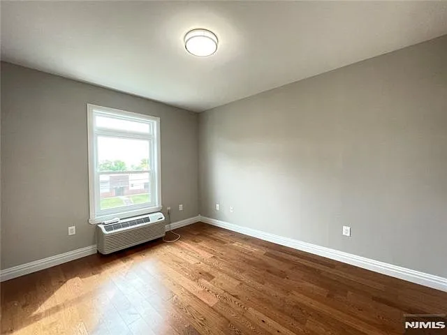 116 Essex St #202 — Photo 11