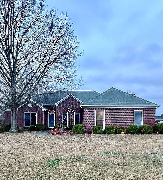 1st image of 111 Tumbleweed Dr