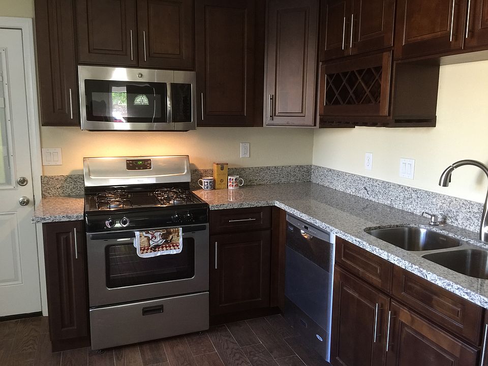 Brand new remodeled kitchen.