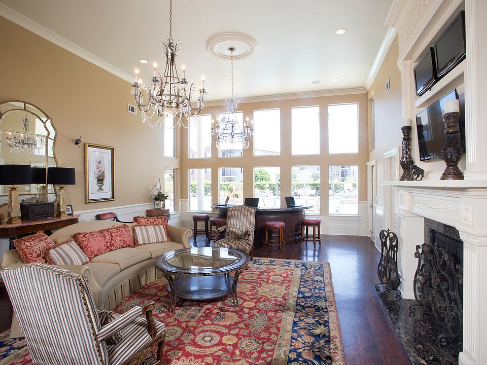 1st image of 28 Park Place Dr #2206