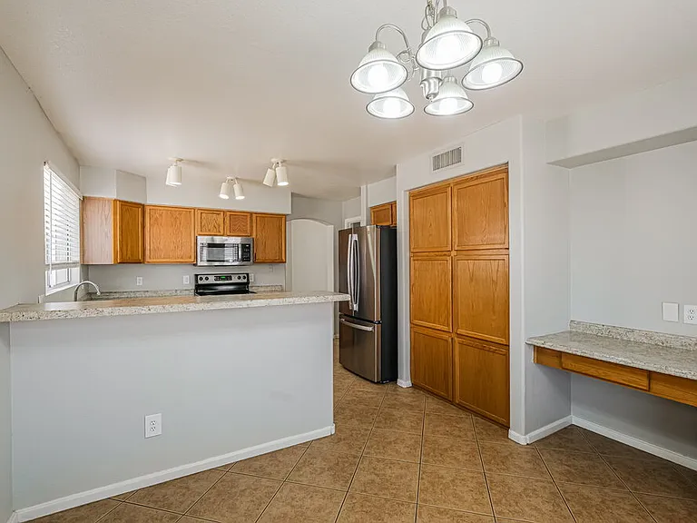 2625 S 156th Ave — Photo 10