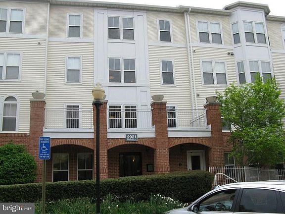 3rd image of 2921 Deer Hollow Way Unit 415
