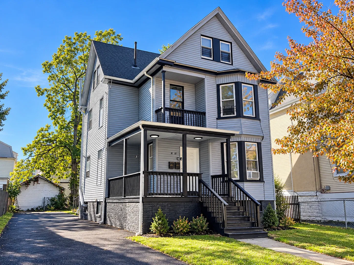 3 bed, $2,700 — Photo 1